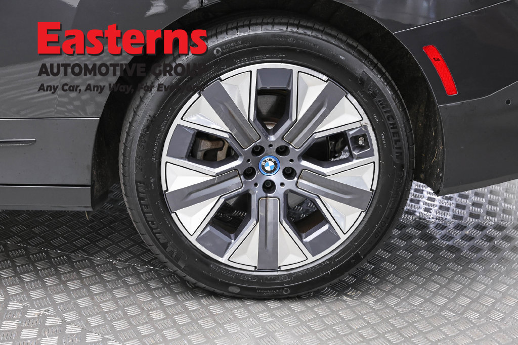 Used 2024 BMW iX xDrive50 AWD/4WD image 8