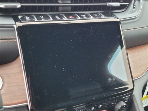 New 2022 Jeep Grand Cherokee Limited image 5