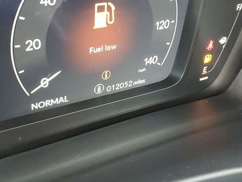 Used 2025 Honda Pilot Black Edition image 24