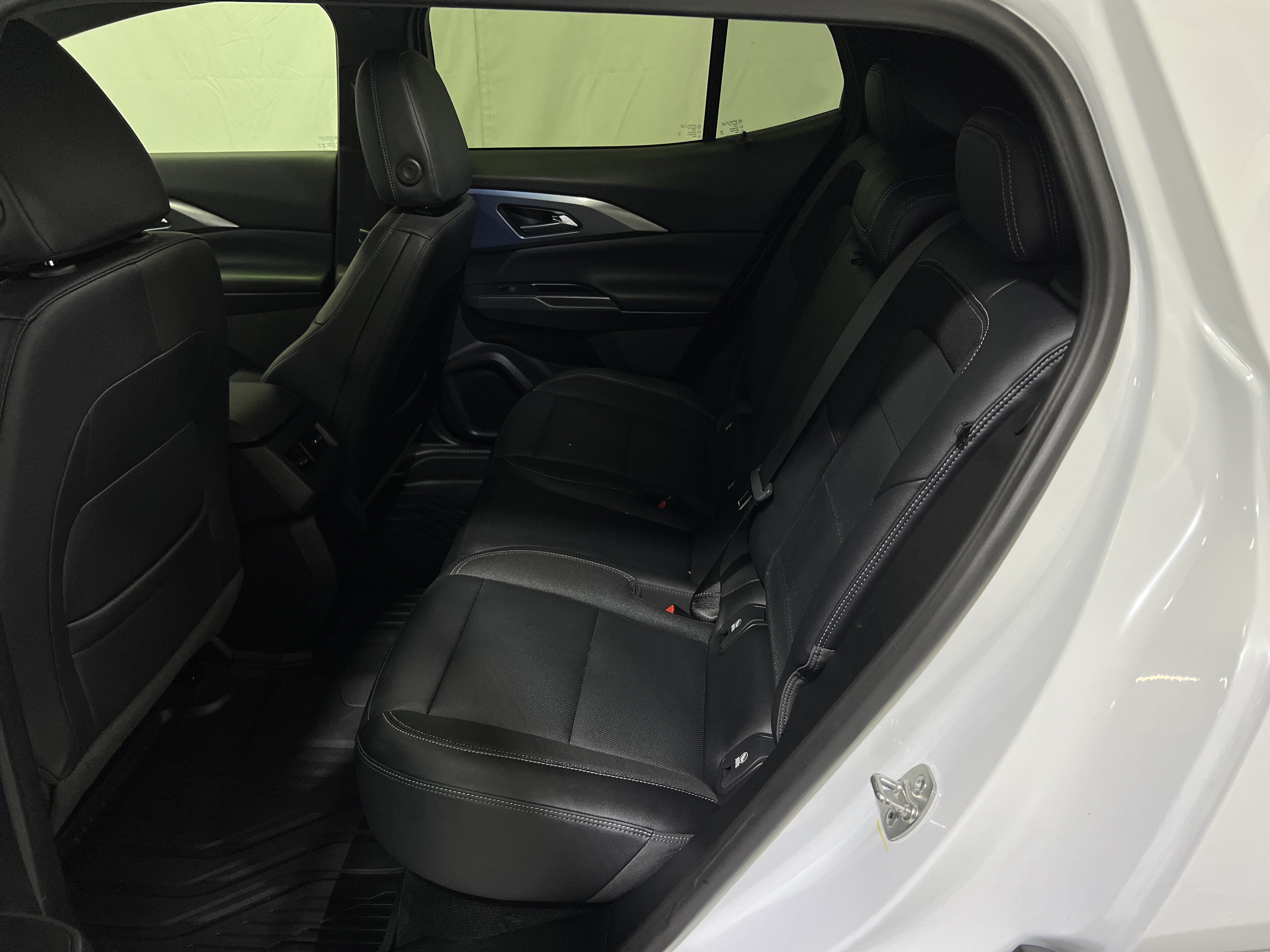 Certified 2024 Chevrolet Equinox EV LT FWD image 16