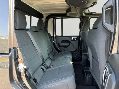 New 2025 Jeep Gladiator Sport image 13