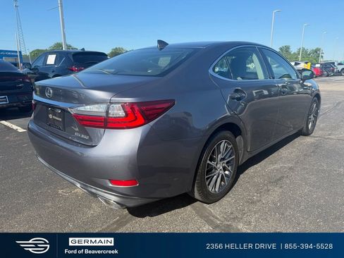 Used 2016 Lexus ES 350 w/ Luxury Package w/Wood Trim FWD image 9