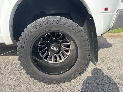 Used 2015 RAM 3500 Laramie image 20