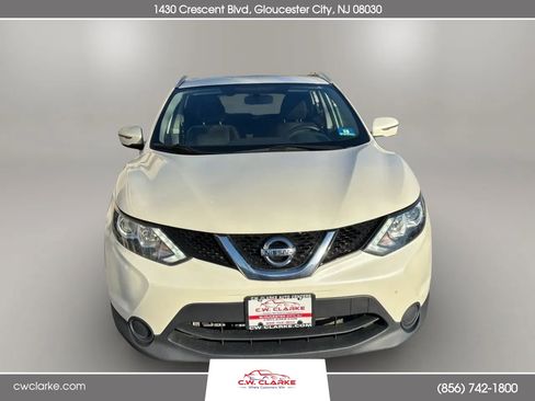 Used 2017 Nissan Rogue Sport SV image 3