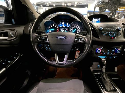 Used 2018 Ford Escape SE w/ SE Sport Appearance Package AWD/4WD image 18