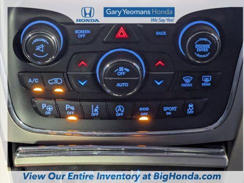 Used 2017 Jeep Grand Cherokee Overland w/ Jeep Active Safety Group image 19