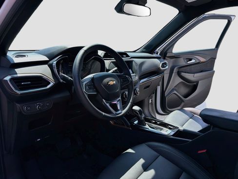 Used 2023 Chevrolet TrailBlazer ACTIV FWD image 4