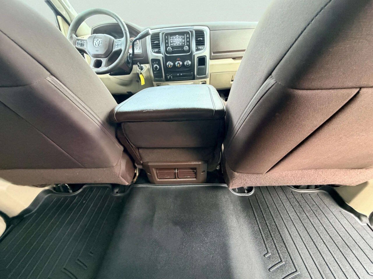 Used 2017 RAM 2500 SLT AWD/4WD image 23