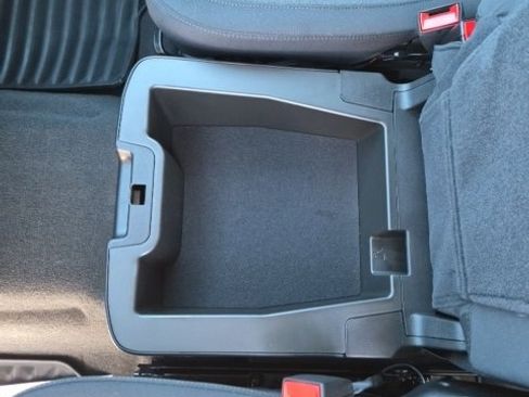 Certified 2025 Chevrolet Silverado 1500 LT image 26