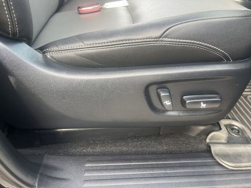 Used 2022 Toyota 4Runner SR5 Premium image 38