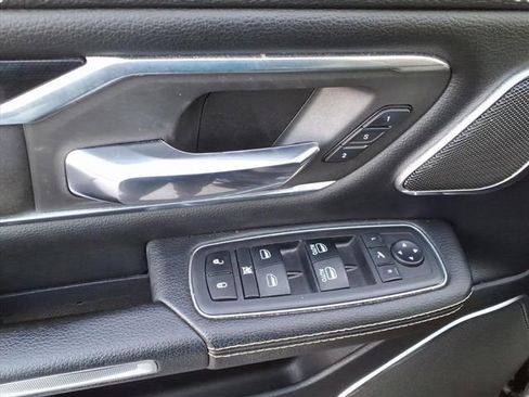 Used 2019 RAM 1500 Laramie image 9
