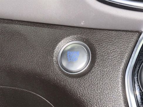 Used 2020 Hyundai Santa Fe Limited image 27