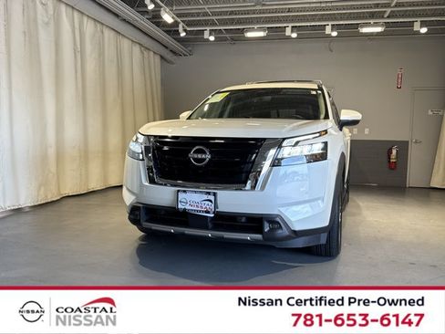 Certified 2023 Nissan Pathfinder Platinum w/ Lighting Package (N93) AWD/4WD image 1