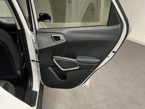 Used 2024 Kia Soul LX w/ Option Group 015 FWD image 27