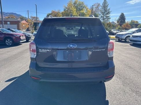 Used 2018 Subaru Forester 2.5i Premium image 4