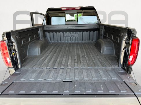 Used 2025 GMC Sierra 1500 Denali AWD/4WD image 12