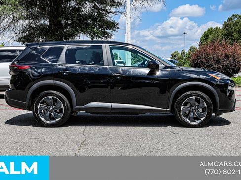 Used 2024 Nissan Rogue SV FWD image 10