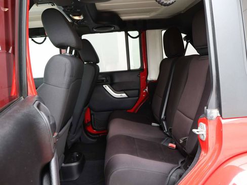 Used 2012 Jeep Wrangler Unlimited Sahara w/ Dual Top Group image 10