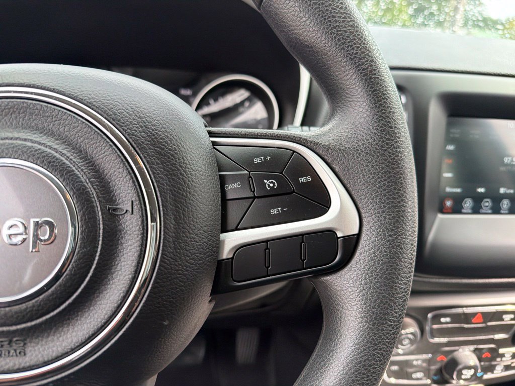 Used 2020 Jeep Compass Sport w/ Tech Group FWD image 17