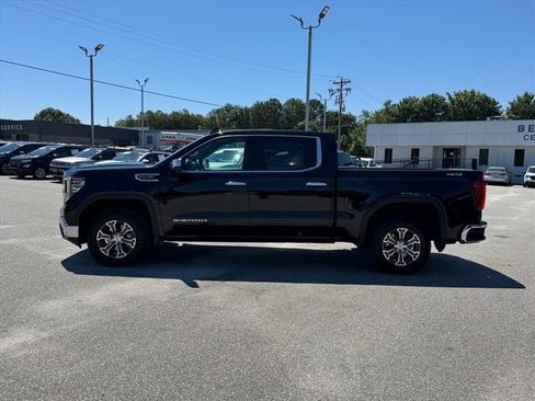 Used 2025 GMC Sierra 1500 SLT AWD/4WD image 6