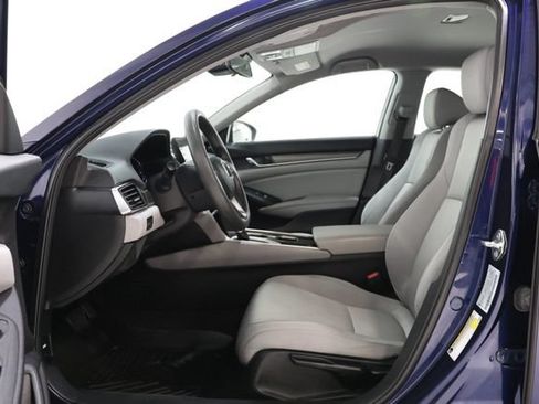 Used 2018 Honda Accord LX image 17