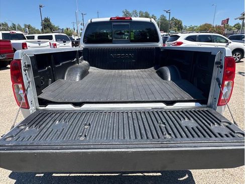 Used 2018 Nissan Frontier SV RWD image 7