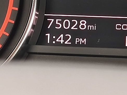 Used 2023 Audi Q5 2.0T Premium w/ Convenience Package AWD/4WD image 39
