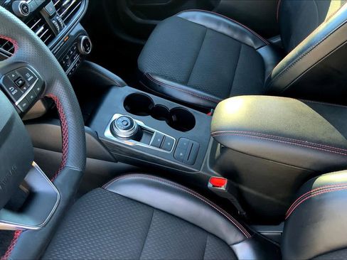 Used 2024 Ford Escape ST-Line image 32