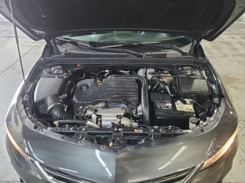 Used 2018 Chevrolet Malibu LT FWD image 29