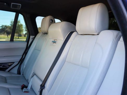Used 2015 Land Rover Range Rover HSE image 29