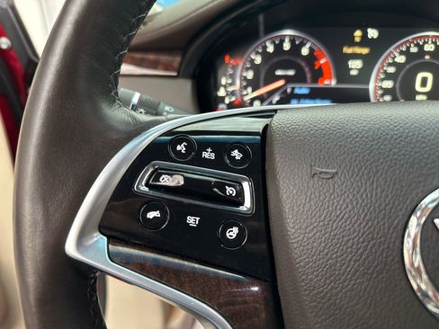 Used 2013 Cadillac XTS Premium image 14