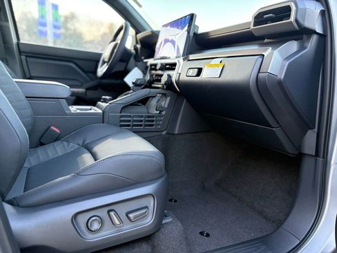 New 2025 Toyota 4Runner TRD Off-Road Premium image 25