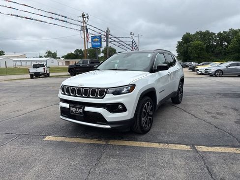 Used 2023 Jeep Compass Limited AWD/4WD image 9