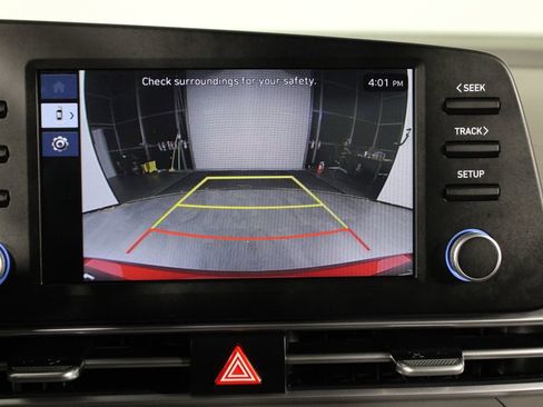 Used 2025 Hyundai Elantra Sport image 27