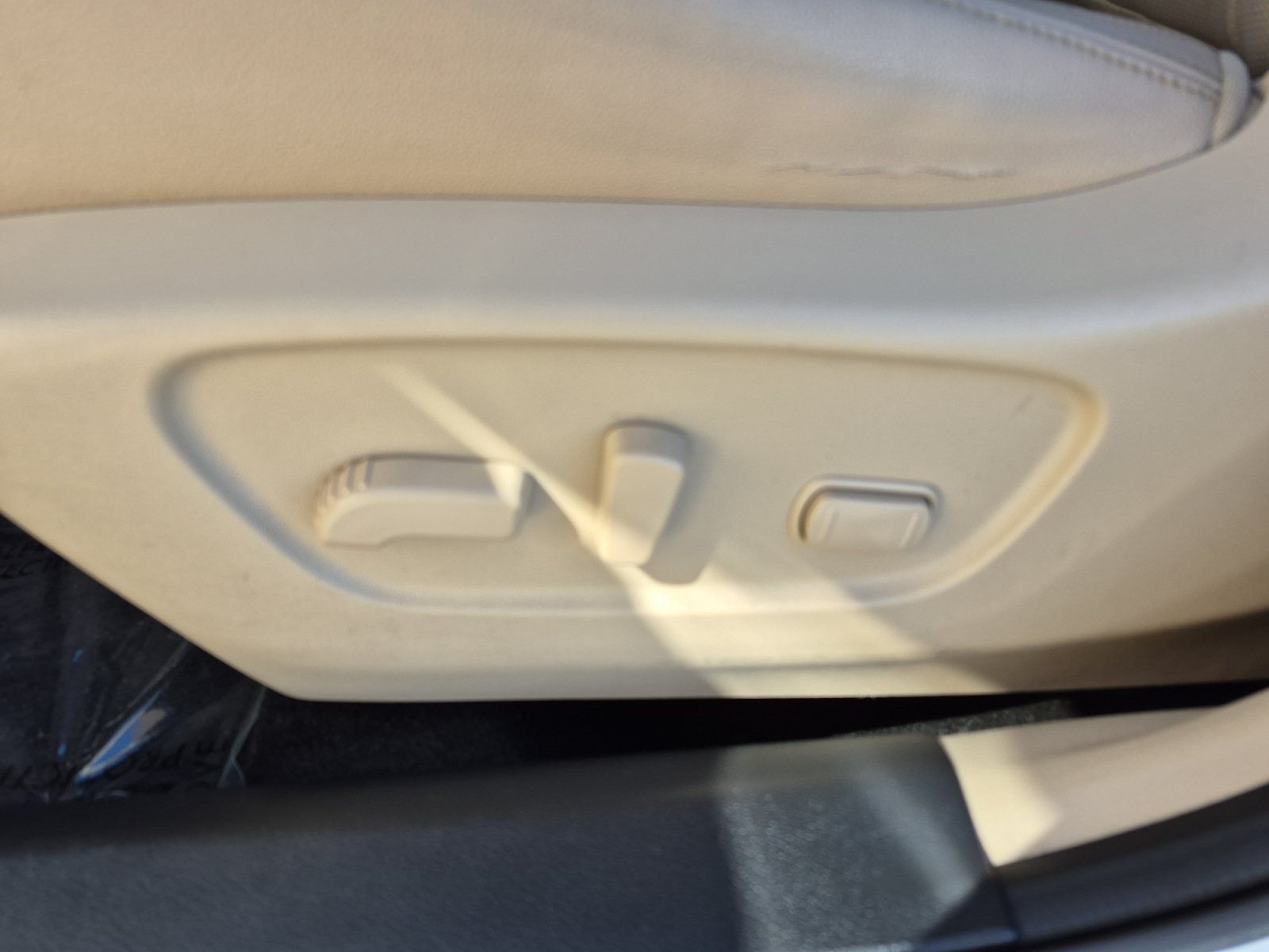 Used 2020 Nissan Rogue SL w/ Premium Package AWD/4WD image 13