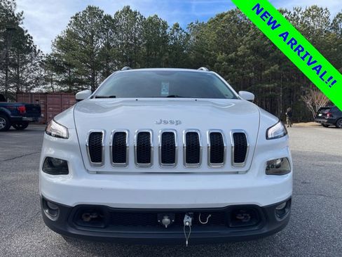 Used 2017 Jeep Cherokee Latitude w/ Comfort/Convenience Group image 9