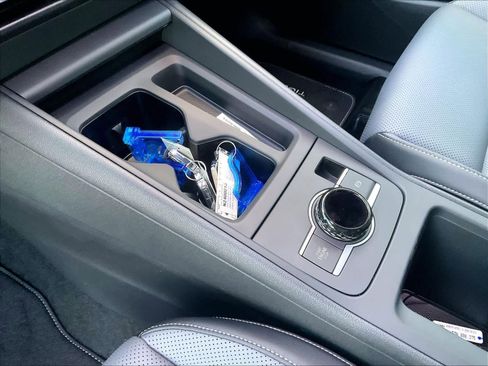 New 2026 Volkswagen Tiguan SE image 14