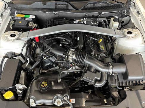 Used 2013 Ford Mustang Premium image 35