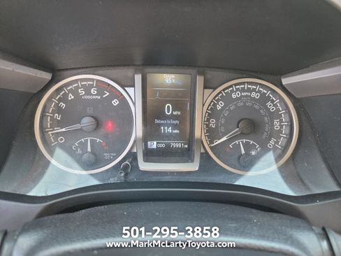 Used 2022 Toyota Tacoma SR5 AWD/4WD image 23