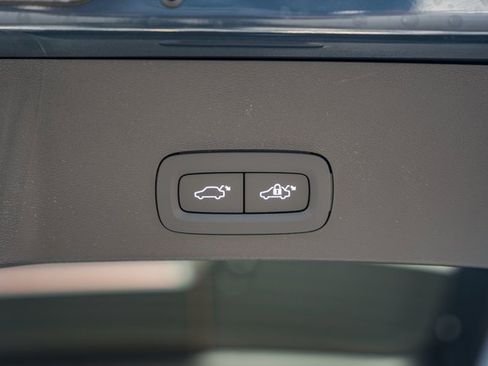 New 2026 Volvo XC40 B5 Ultra w/ Protection Package Premier image 10