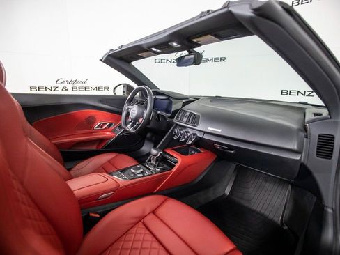 Used 2018 Audi R8 V10 plus image 19