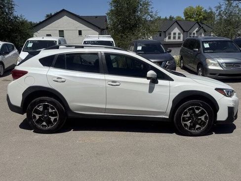 Used 2020 Subaru Crosstrek 2.0i Premium w/ Moonroof Package 2 AWD/4WD image 3