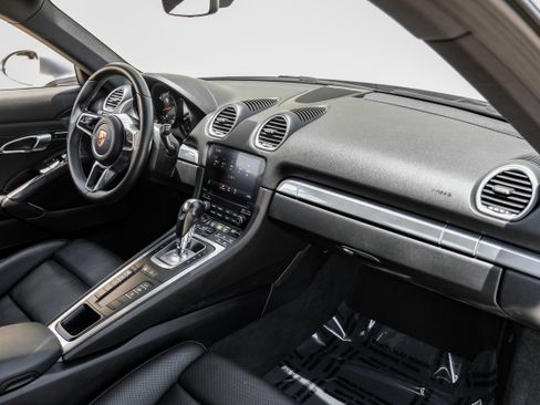 Used 2019 Porsche 718 Cayman RWD image 10