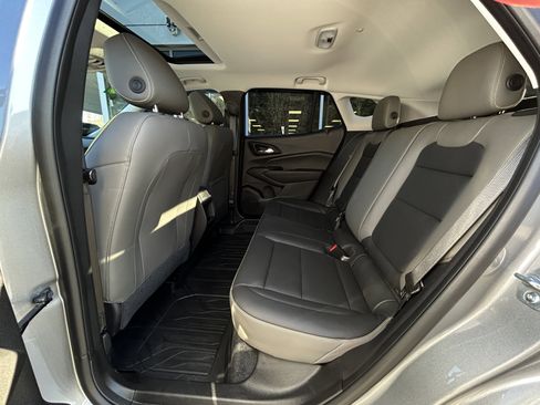 Used 2024 Chevrolet Trax ACTIV w/ Sunroof Package image 36