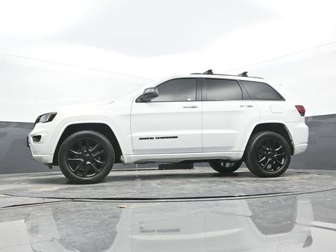 Used 2019 Jeep Grand Cherokee Altitude image 56
