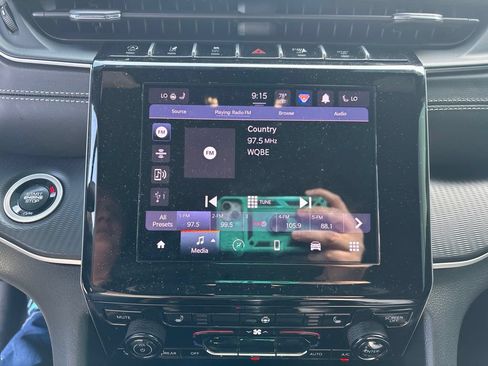 Used 2025 Jeep Grand Cherokee L Laredo w/ Luxury Tech Group I AWD/4WD image 8