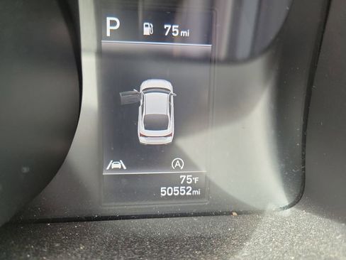 Certified 2021 Hyundai Elantra SE image 27