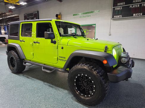 Used 2013 Jeep Wrangler Unlimited Sport image 4