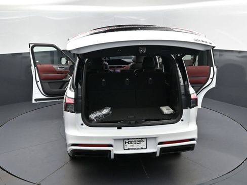 New 2026 INFINITI QX80 Autograph image 51