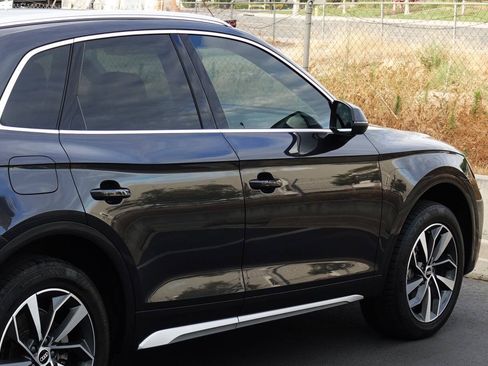 Used 2021 Audi Q5 2.0T Premium w/ Convenience Package AWD/4WD image 18